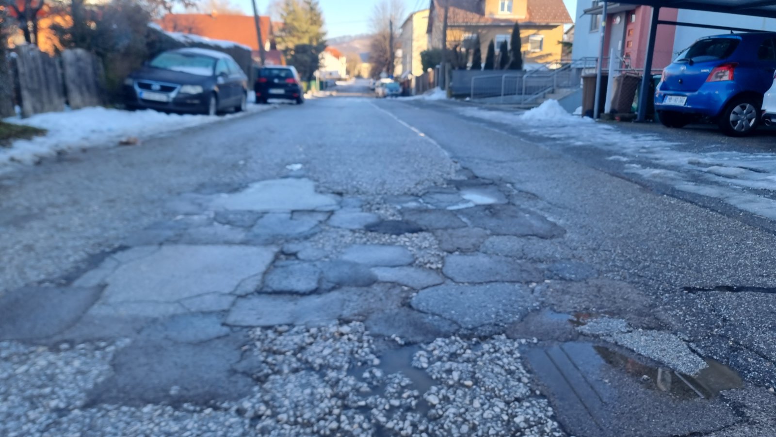 Nevzdržno stanje cest na Studencih