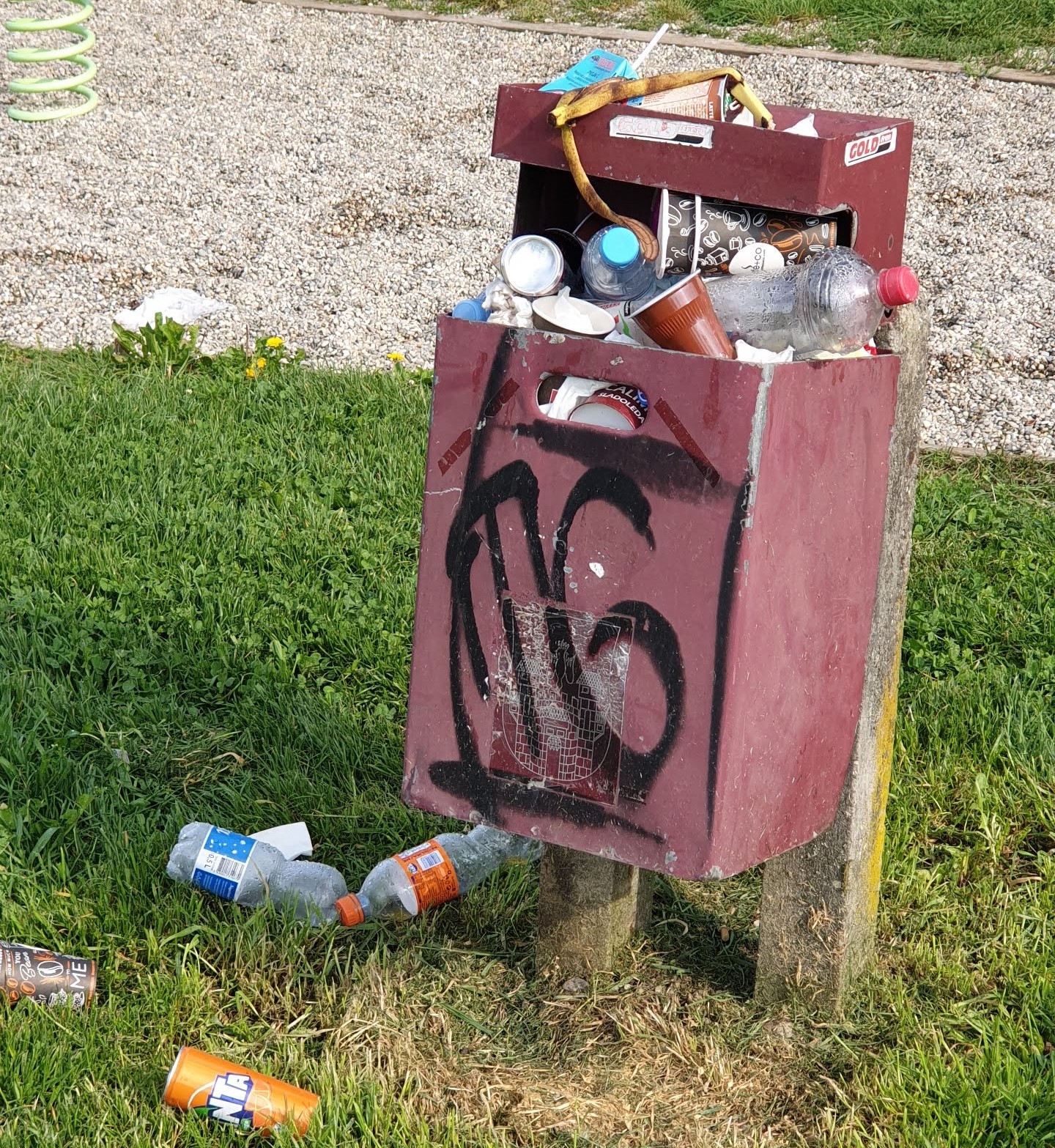 Koši za ločeno zbiranje odpadkov